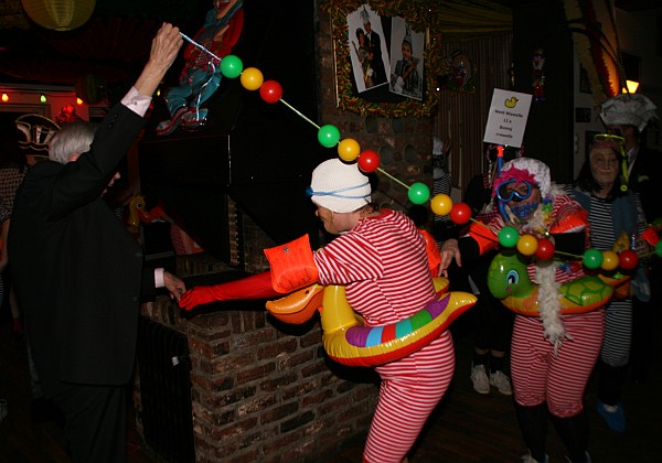 Carnaval 2011 auw wieverbal